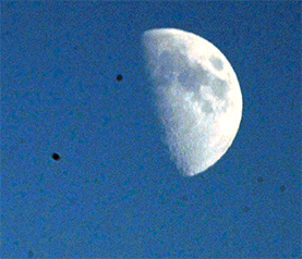 Parfois la lune GIF